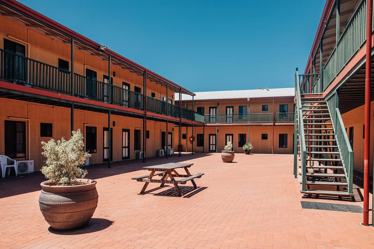 Settlers Hotel York Exterior foto